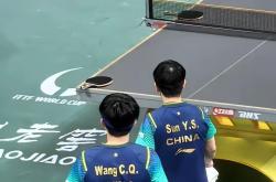 九游体育官网-包含心有灵犀！球员们在比赛中互相呼应配合无间的词条