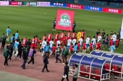 九游体育-对手坚强，球队在比赛中展现拼搏精神