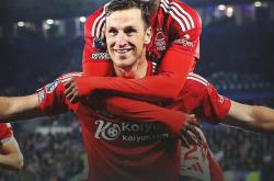 九游体育登录-阿贾克斯中场德容加盟拜仁慕尼黑，助力德甲的简单介绍