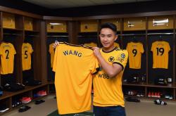 九游体育-巴塞罗那天才新星崭露头角！或成为未来之星的简单介绍