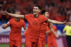 九游体育官网入口-意甲赛场风起云涌，球队众志成城