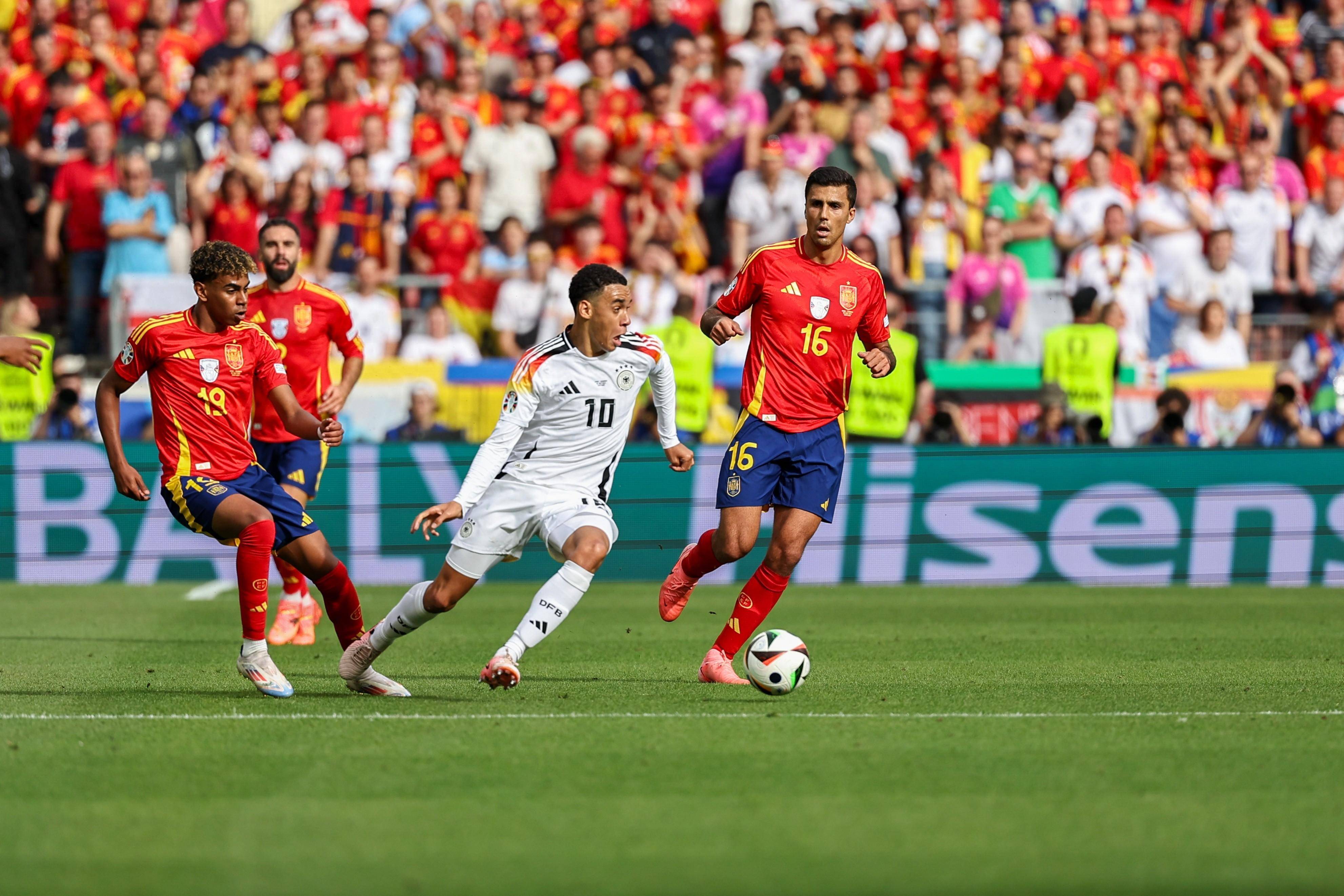 阿森纳锋线低迷,球迷呼吁新星出现 阿森纳锋线低迷,球迷呼吁新星出现