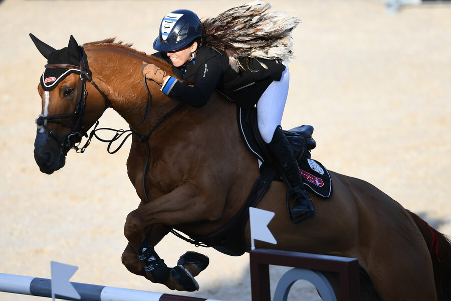 包含技惊四座的比赛，让人过目不忘！的词条