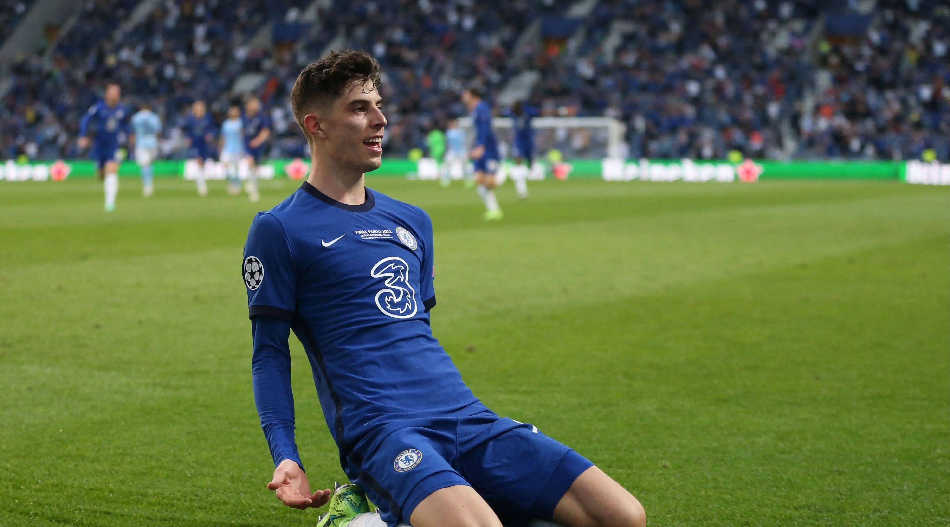 包含切尔西新任主教练上任后首次训练，球员积极把握机会的词条