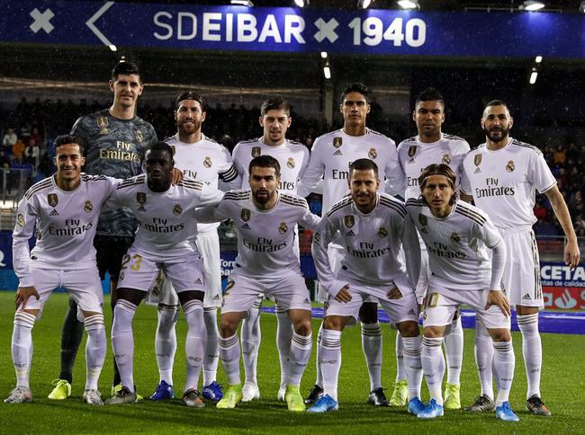 包含尤文图斯：球迷疑惑为何拉莫斯不是首发的词条