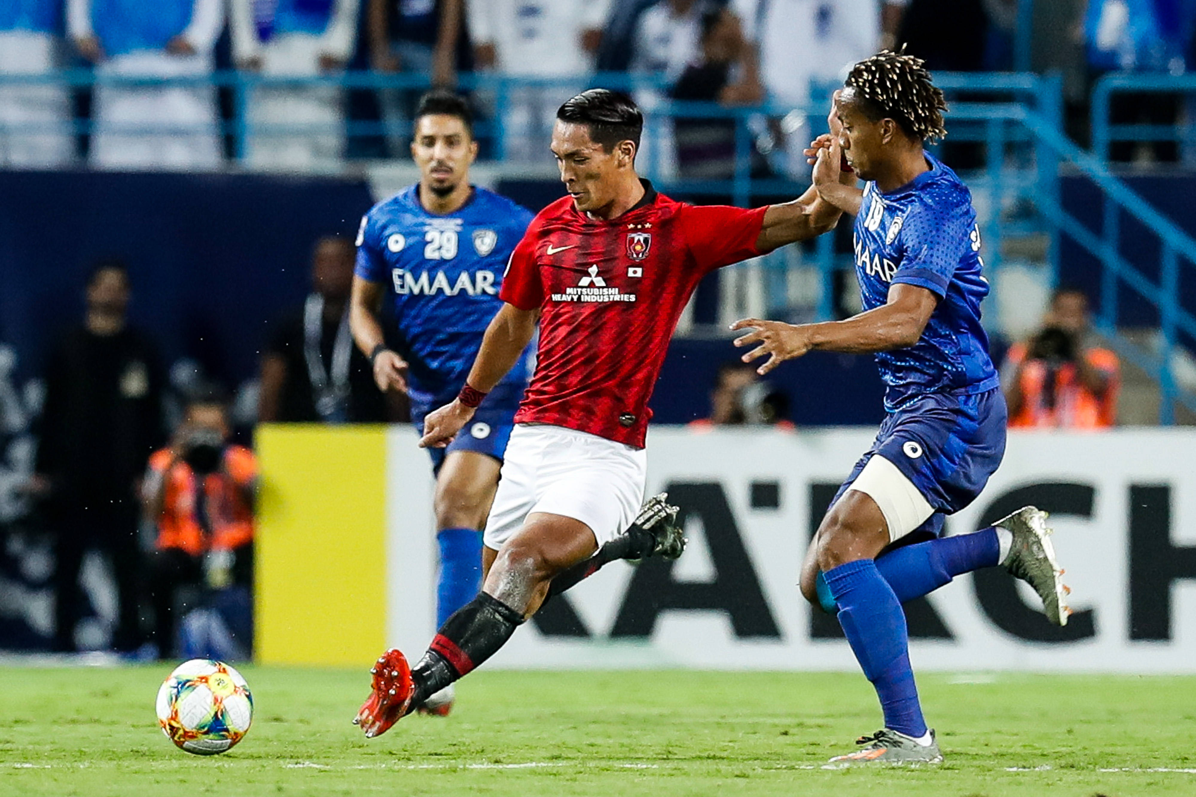 胜负难料的比赛成为球迷们的焦点