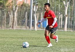 包含玉溪玉龙FC球员磨合进度快，表现稳定的词条