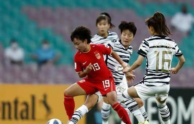 关于女足运动员表现出色，获得重要胜利的信息