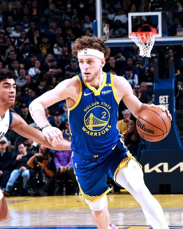 高空抢断转换进攻技巧成为得分法宝