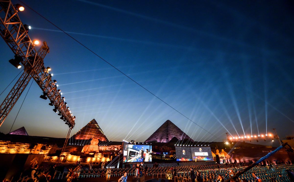 喀麦隆队迎战卫冕冠军，球员备战有压力