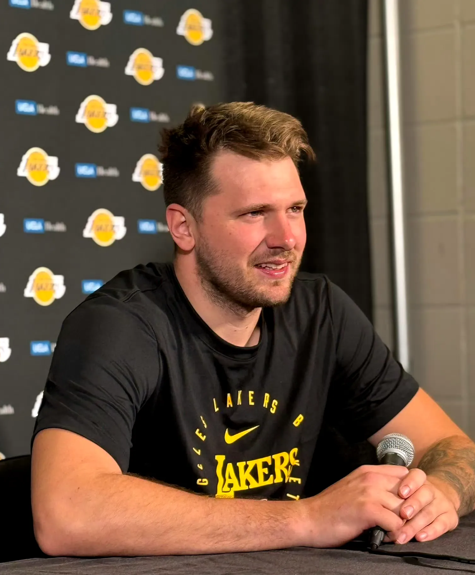 包含狼队主场大胜维冈竞技，继续保持好状态的词条