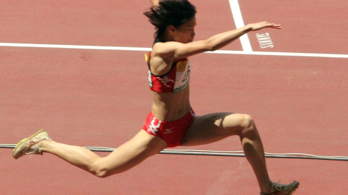 体操女子女子跳马：丁毅冲向金牌的简单介绍