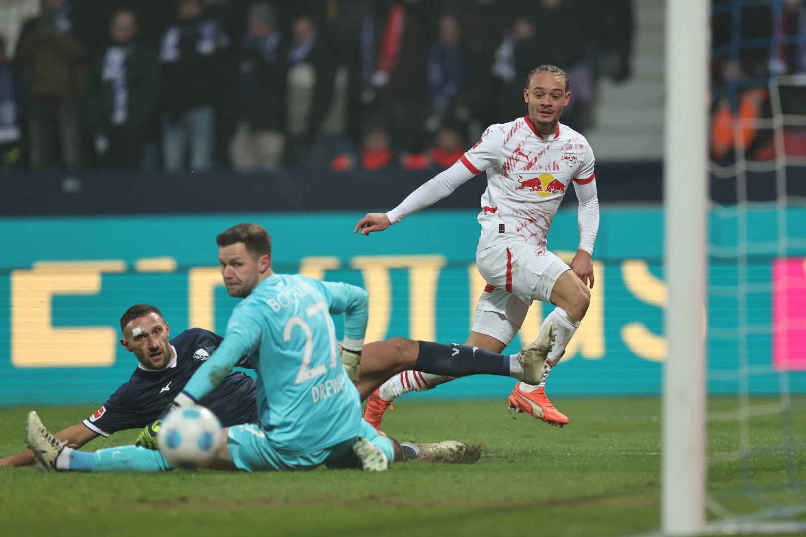 莱比锡红牛主场逆转赢球，保卫不败形势的简单介绍