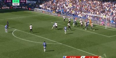 埃弗顿后防再现漏洞，连续两场球丢三球的简单介绍