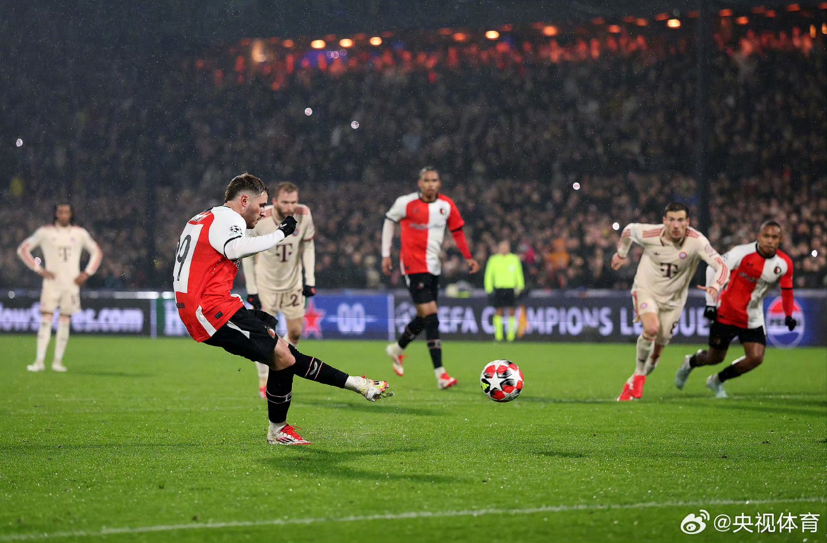 欧洲足坛传来巨大意外！夺冠最大热门尴尬收场