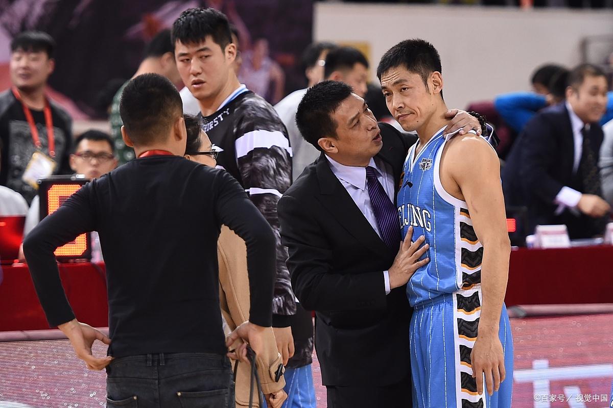 赛前新闻发布会点名球员表现出色,备战状态亢奋 赛前新闻发布会点名球员表现出色,备战状态亢奋