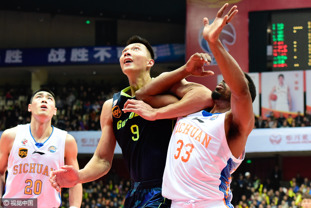 包含四川男篮客场大胜浙江队缩小分差的词条