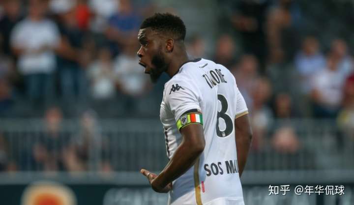 包含雷恩球员意外受伤，或将影响下一场比赛的词条