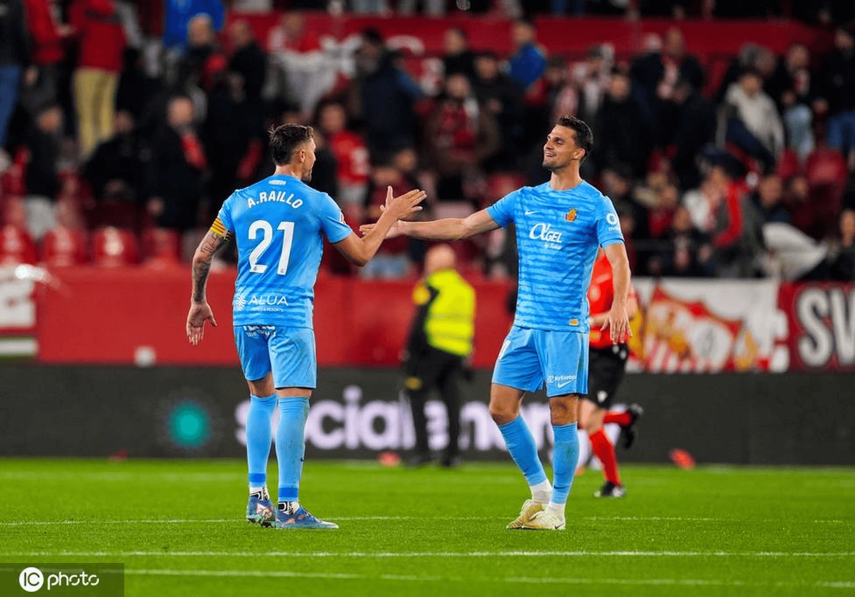 卡利亚里球员状态神勇，连战连捷