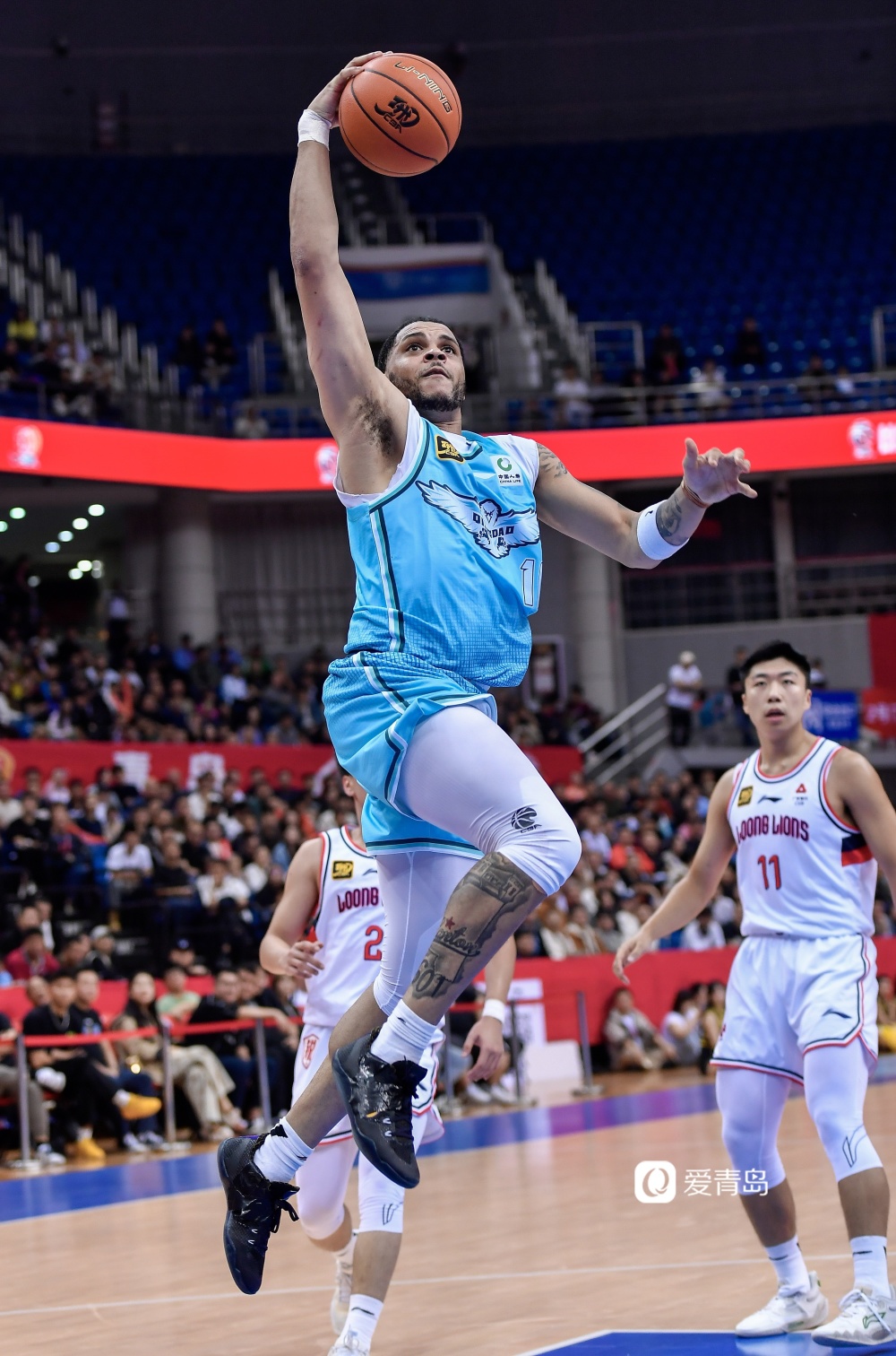 青岛队新赛季开门红，球迷欢呼不断的简单介绍