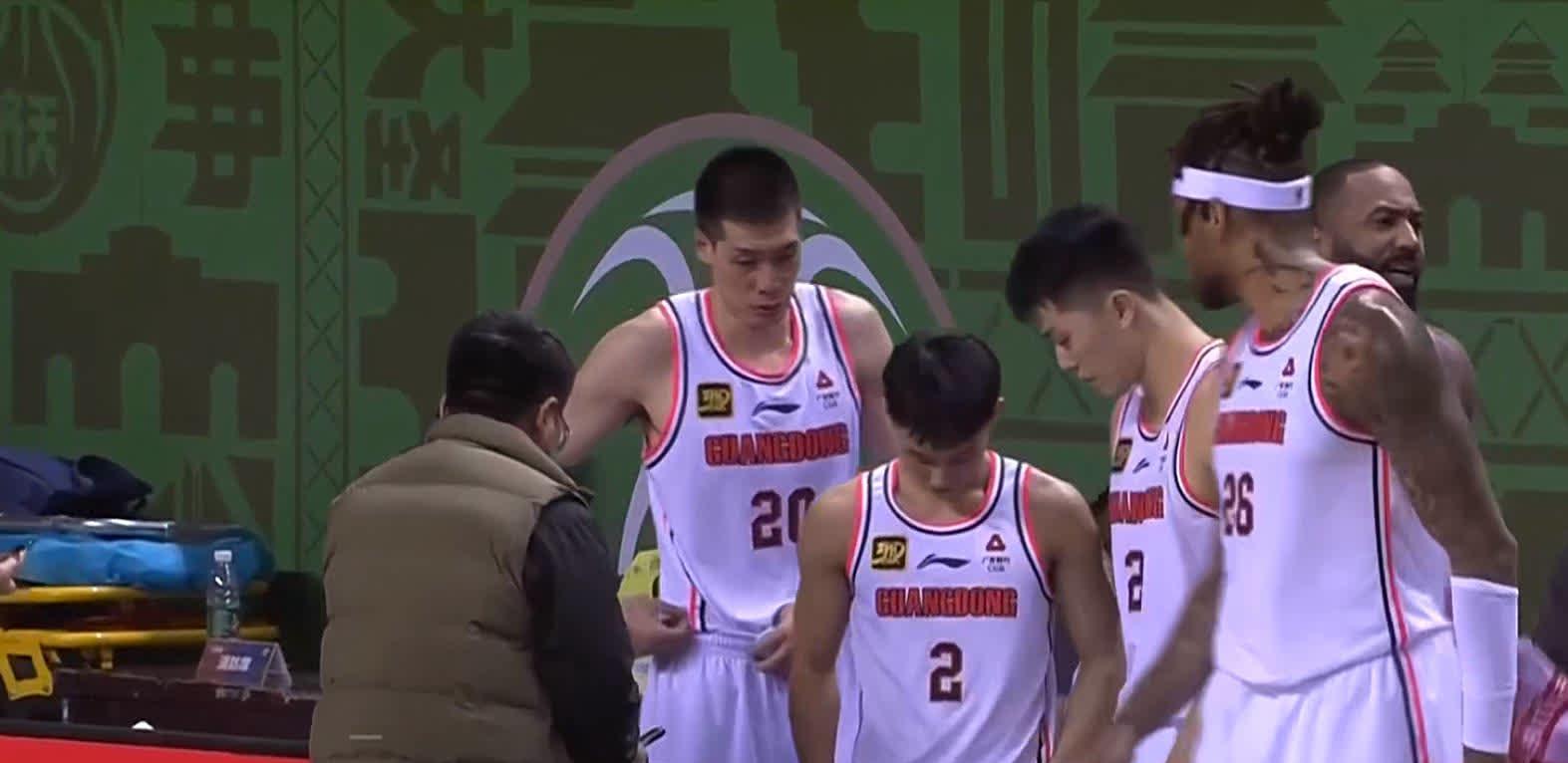 包含防守稳固阻挡对手进攻，球队不失分的词条