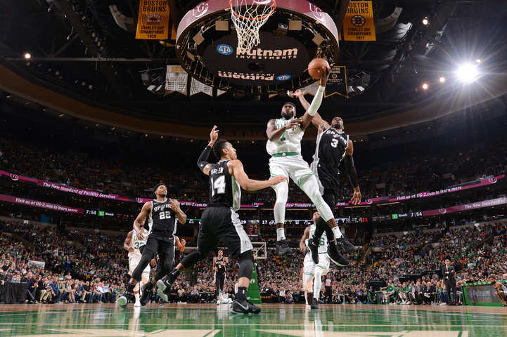 小加索尔砍下三双,马刺轻取篮网! 小加索尔砍下三双,马刺轻取篮网!