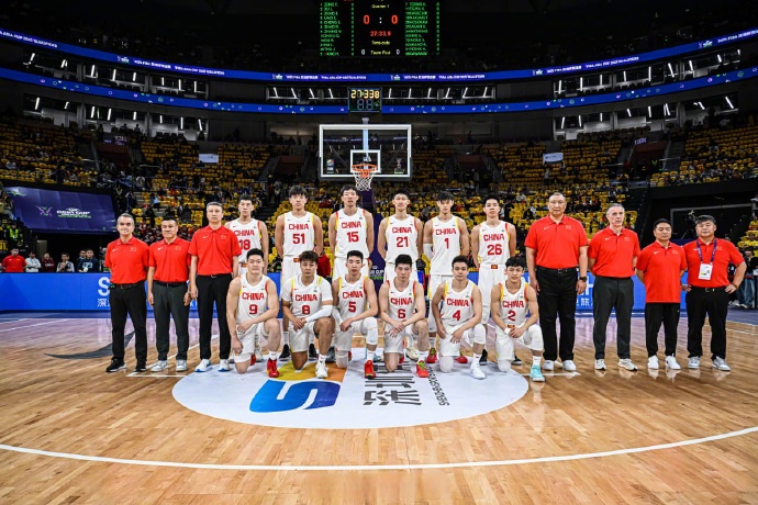 中国男篮逆转战胜对手进入决赛