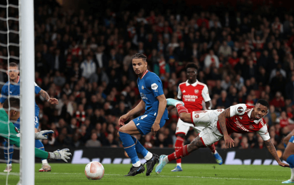 热刺客场击败阿森纳，取得重要三分