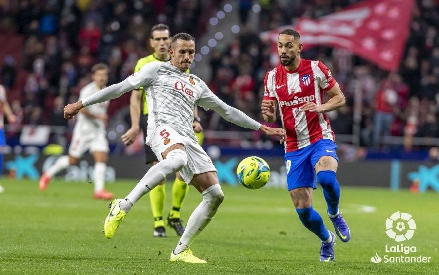 战胜对手马略卡继续领跑积分榜的简单介绍