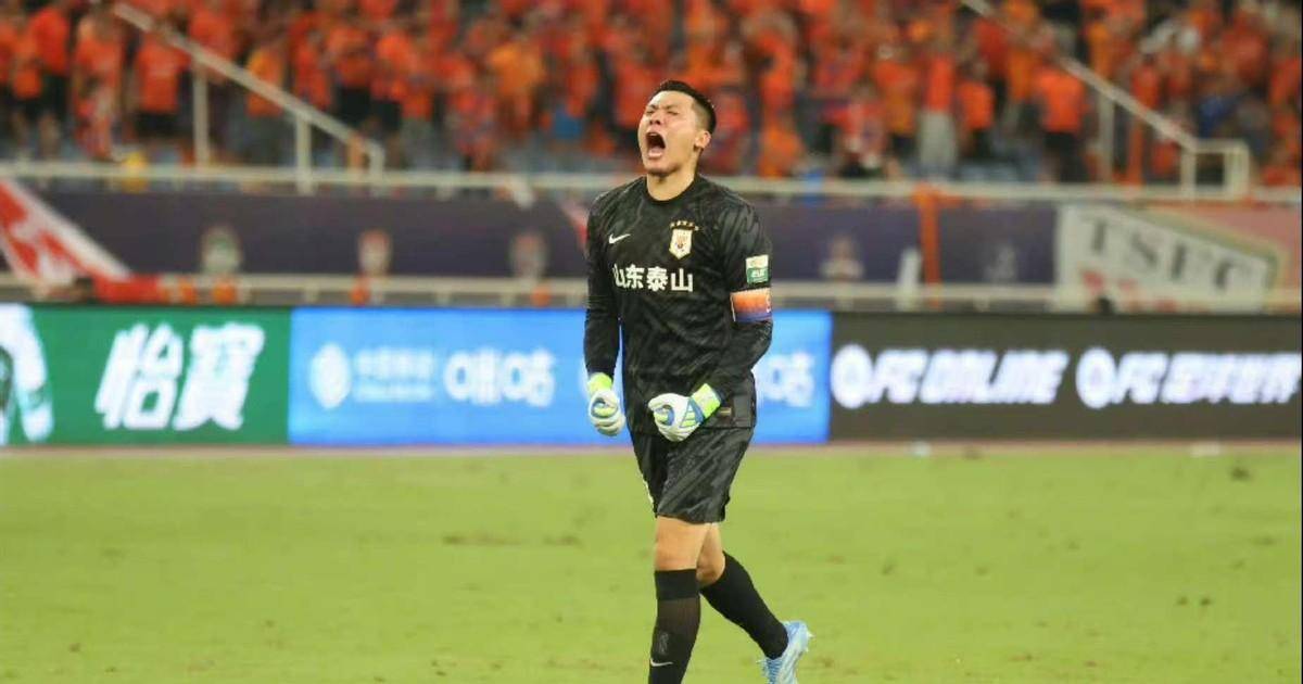 国家队球员备战比赛，教练组严阵以待的简单介绍