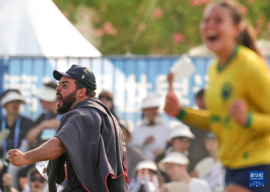 巴西排球队强势夺冠,雄霸全场! 巴西排球队强势夺冠,雄霸全场!