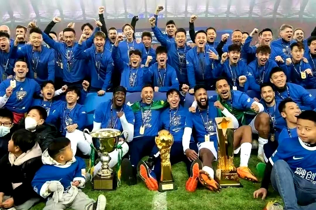 实力相当的球队比拼，场面火爆