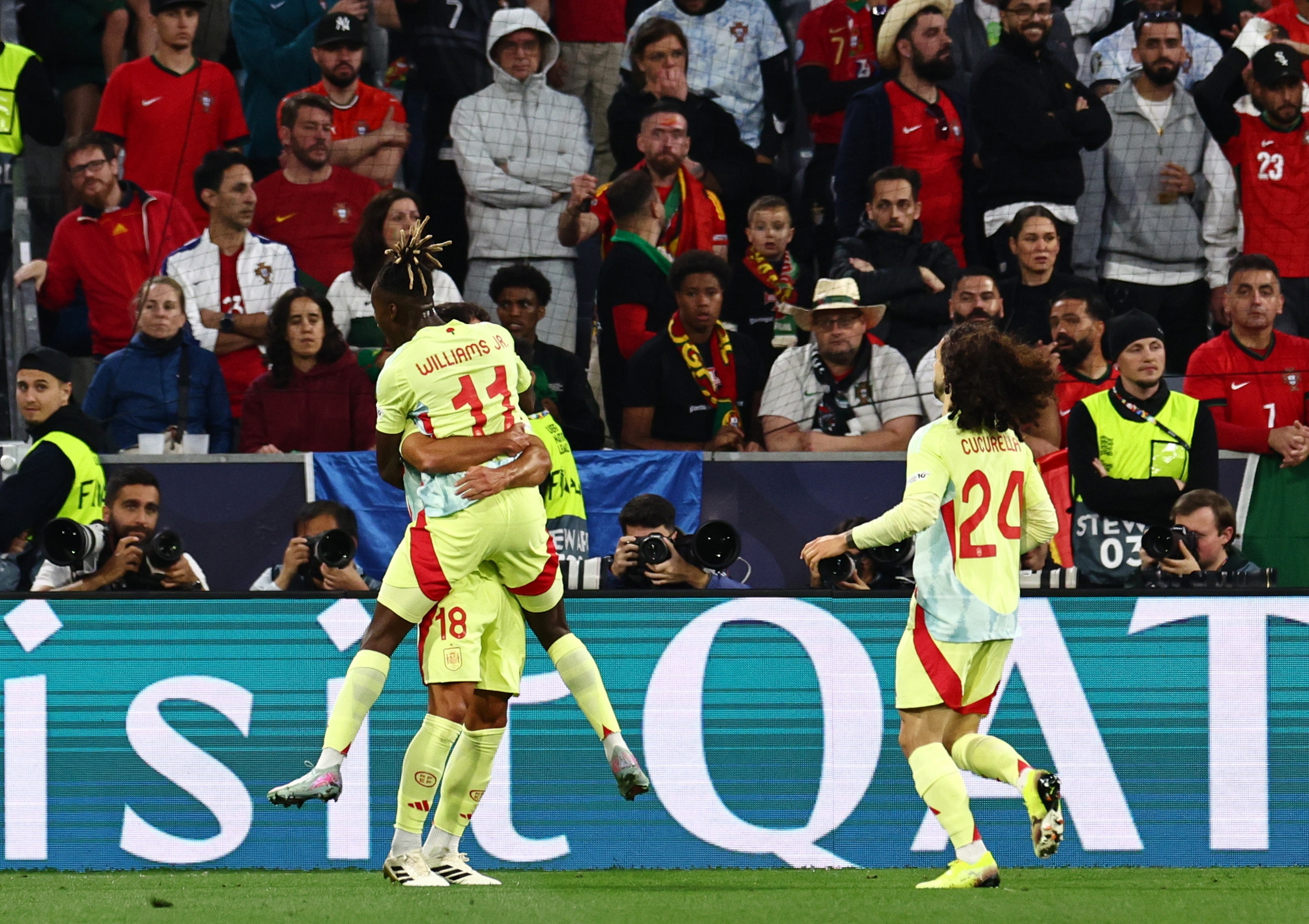 荷兰队在欧国联比赛中大放异彩 荷兰队在欧国联比赛中大放异彩