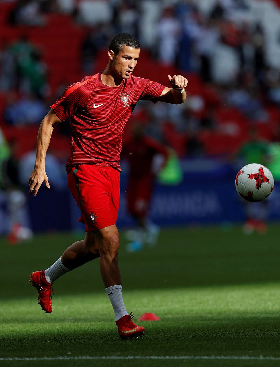 葡萄牙队为国家踢响国际足球盛事的简单介绍 葡萄牙队为国家踢响国际足球盛事的简单介绍