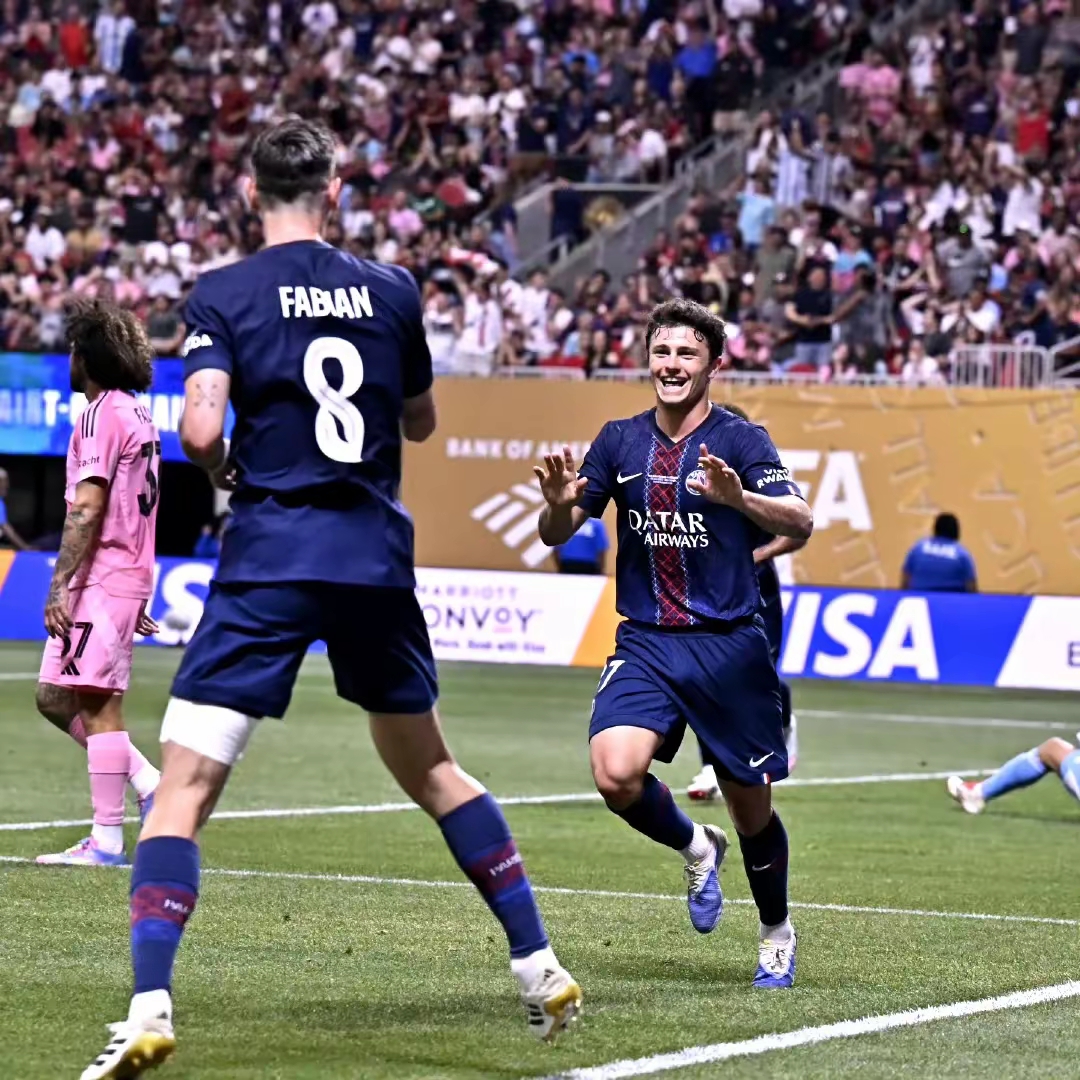 不来梅队客场大败,面临赛季危机的简单介绍 不来梅队客场大败,面临赛季危机的简单介绍